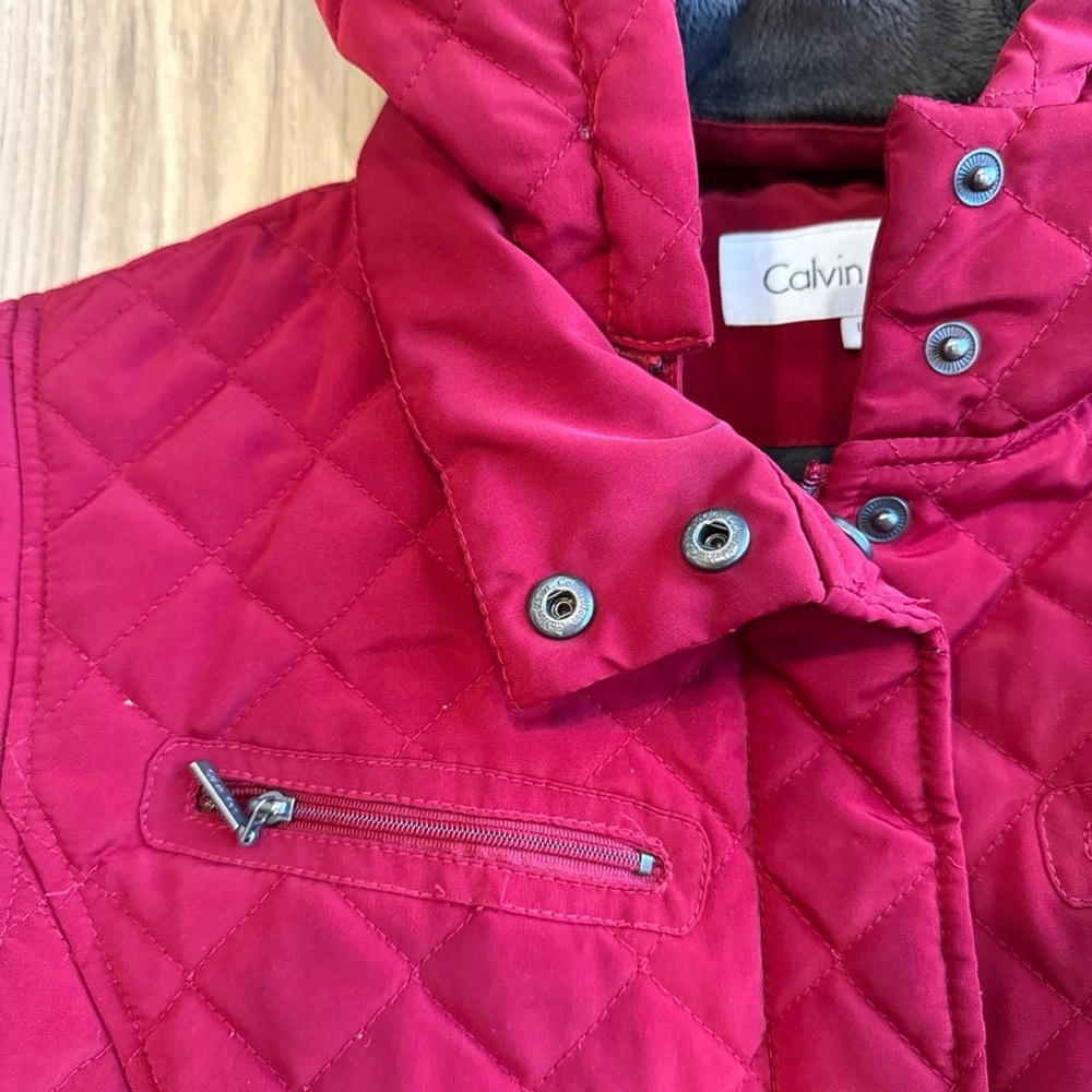 Calvin Klein Women’s Red Quilted  Jacket Size Large Full Zip Removable Hood - Picture 3 of 9